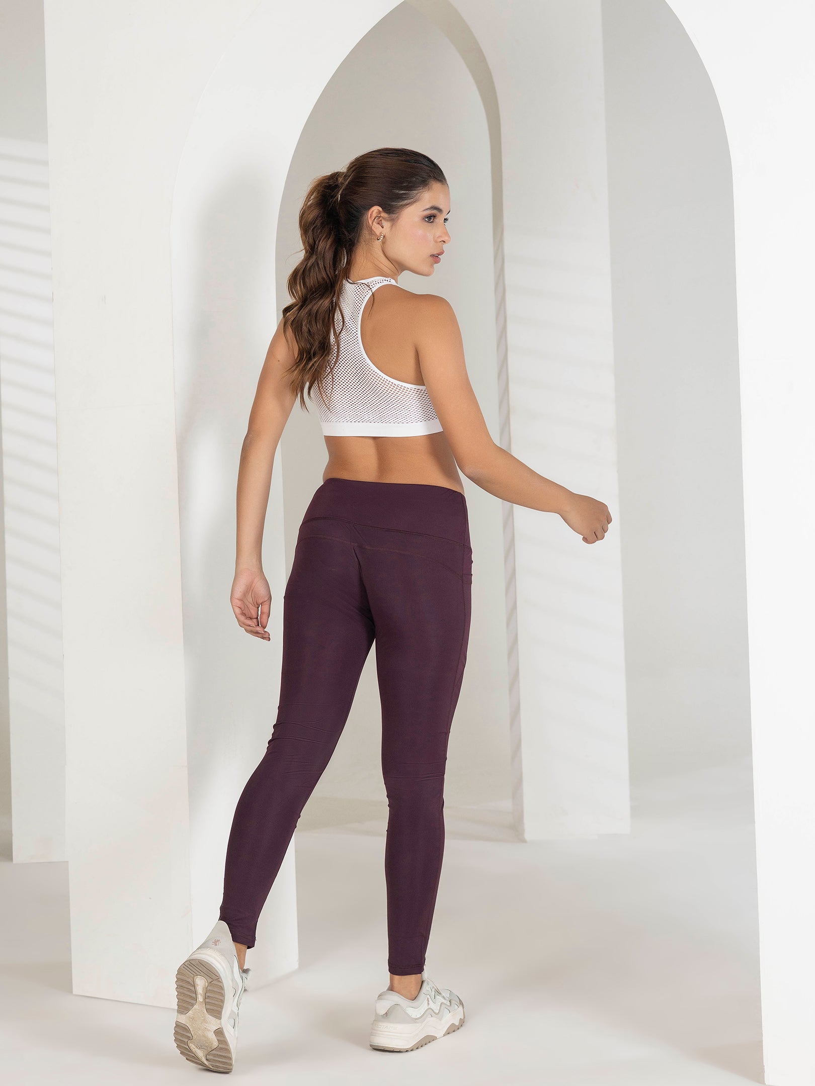 Buy Gym Tights For Women Online | Comfort & Style | Tittli (Wine)