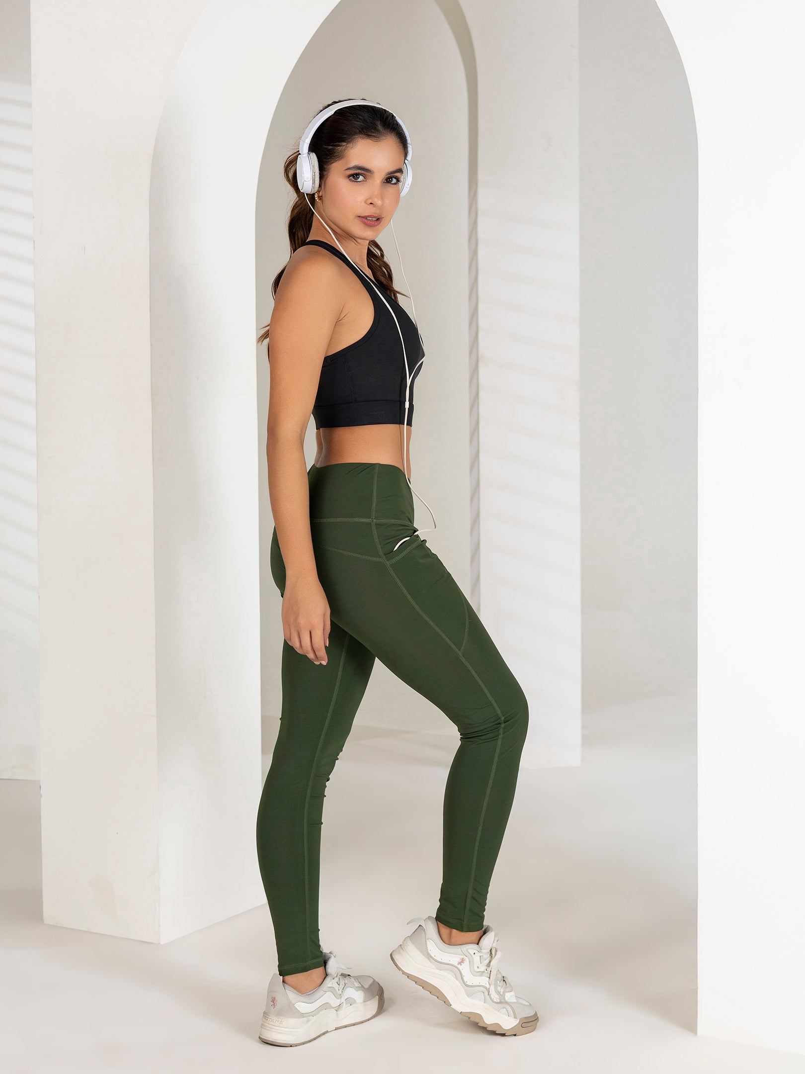 Buy Gym Tights For Women Online | Comfort & Style | Tittli (B. Green)