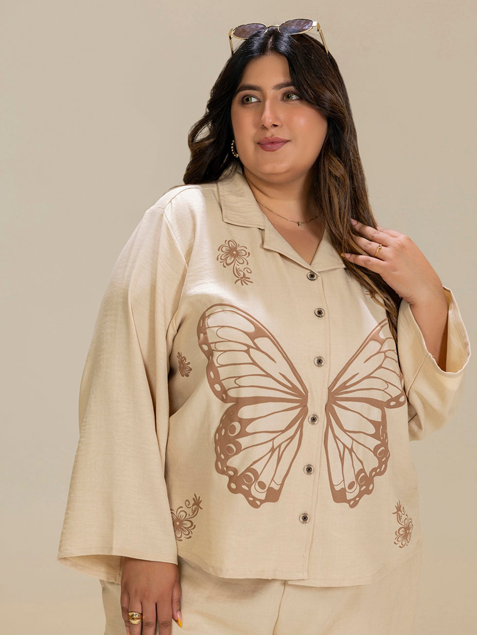 TITTLI Plus Size Puff Print Cotton Blend Shiny Fabric Shirt And Trouser Co-Ord Set For Women