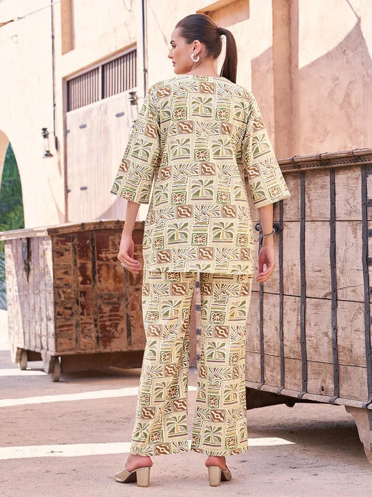 D. Green Printed Cotton Co Ord Sets back view