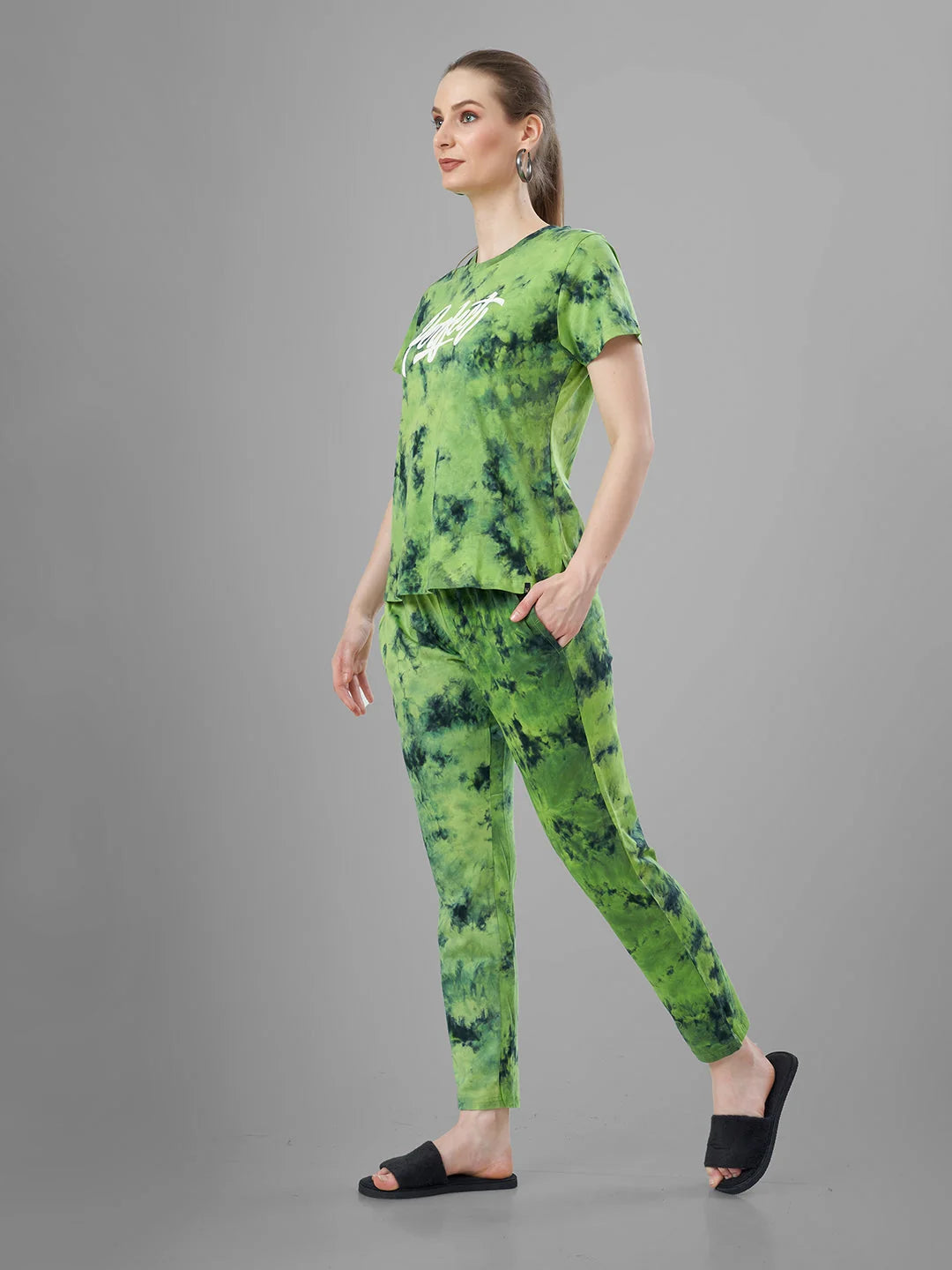 Green night pajama suits for women india