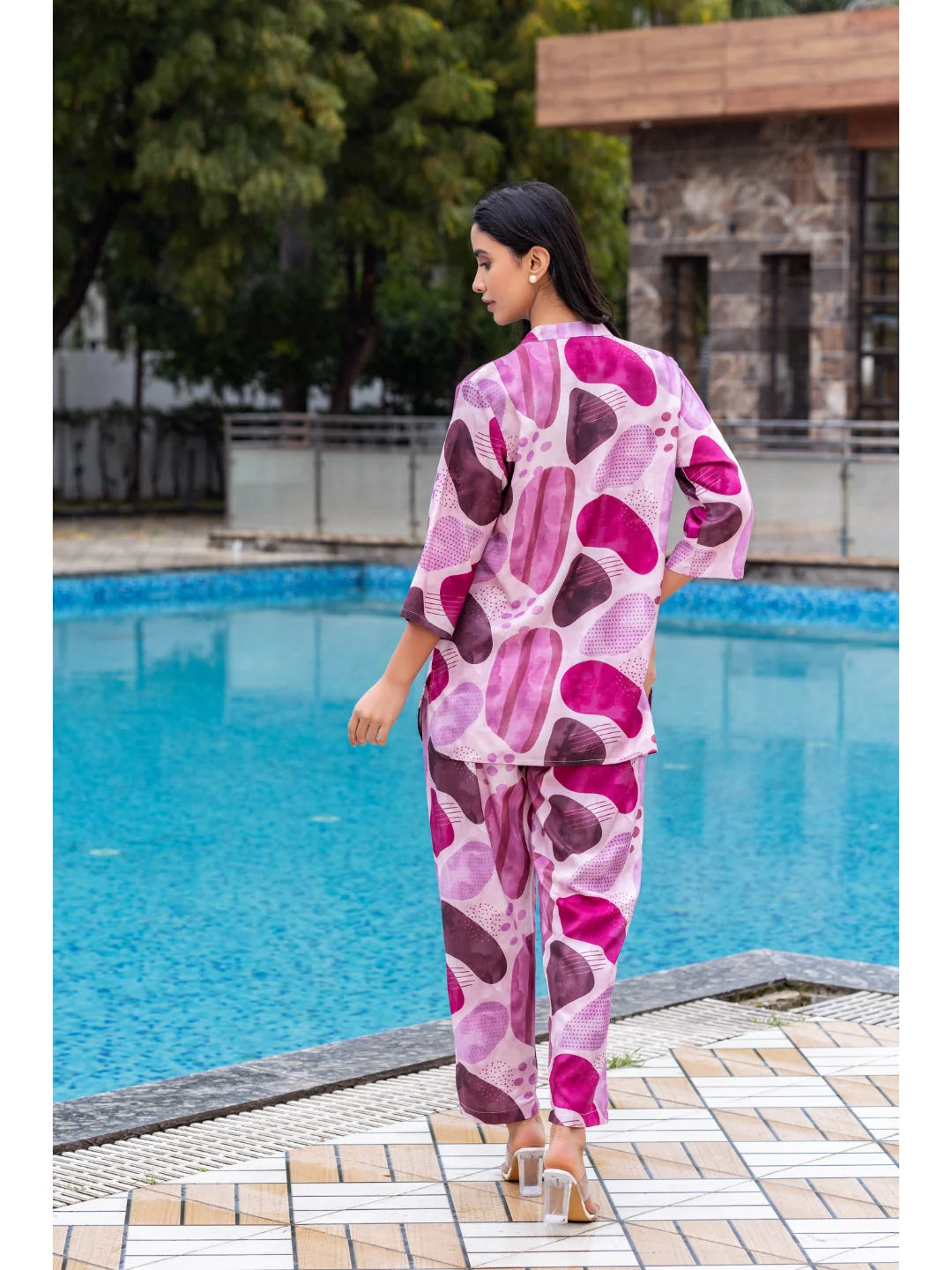 printed co ord set for women in Pink back view Tittli