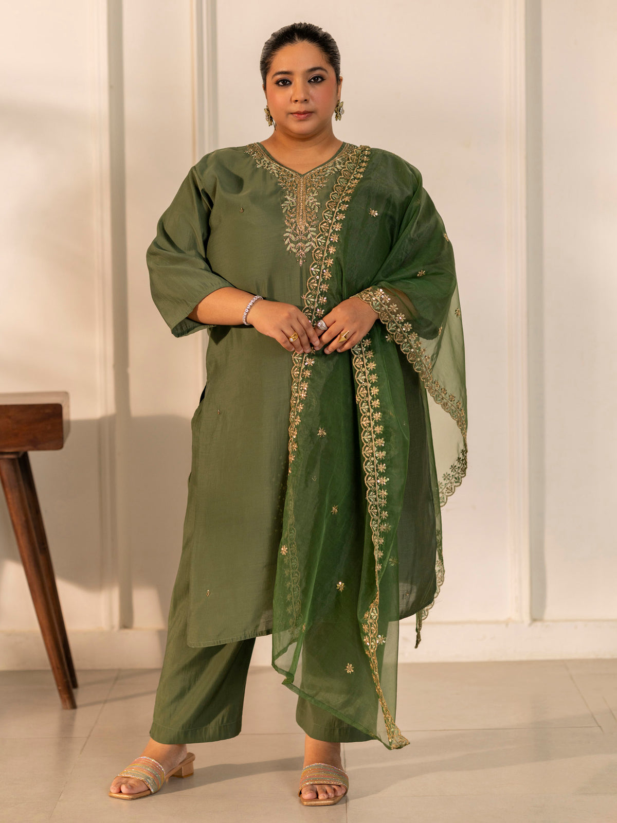 TITTLI Plus Size Women Handwork Embroidered V-Neck Roman Silk Kurta Set with Georgette Cutwork Dupatta (Olive)