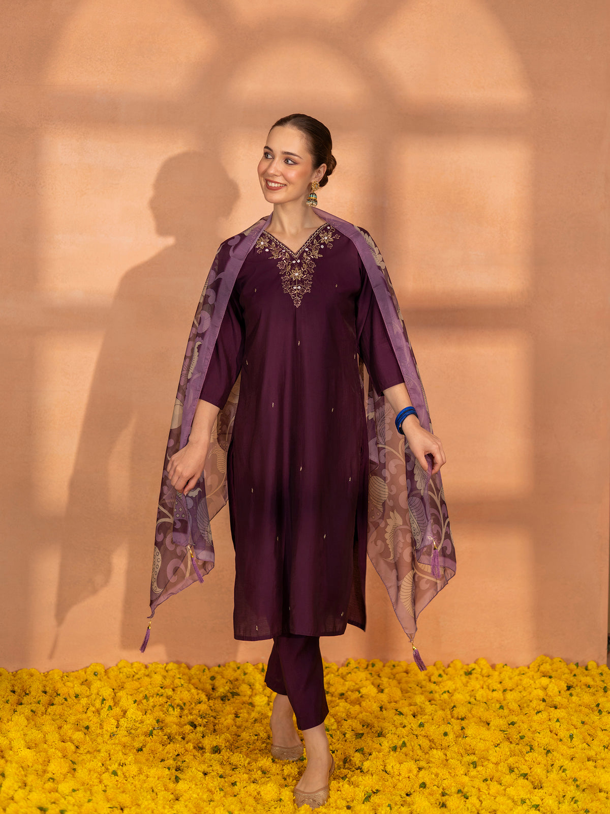 TITTLI Women Handwork Embroidered V-Neck Roman Silk Kurta Set with Digital Print Dupatta(Wine)