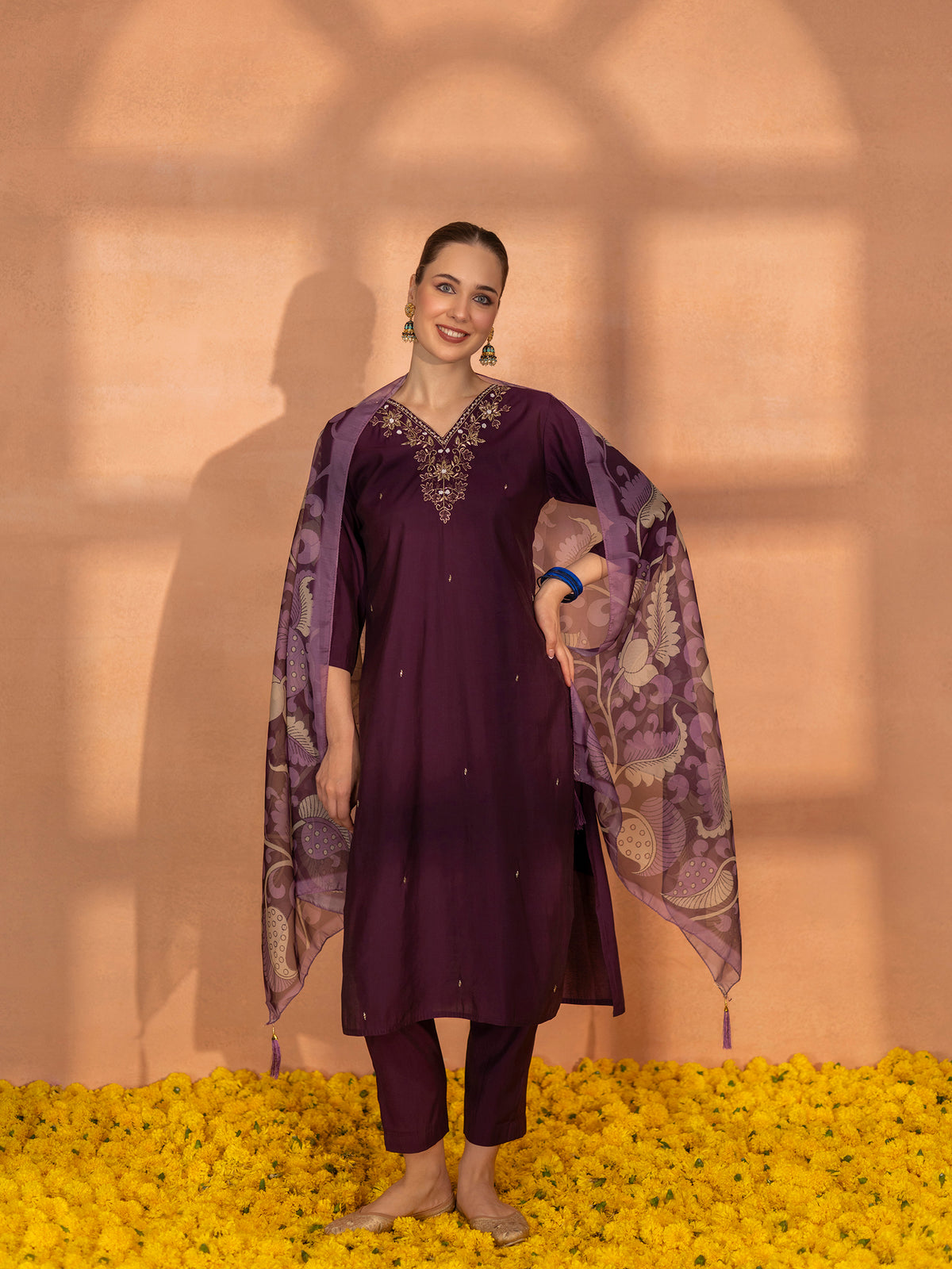TITTLI Women Handwork Embroidered V-Neck Roman Silk Kurta Set with Digital Print Dupatta(Wine)