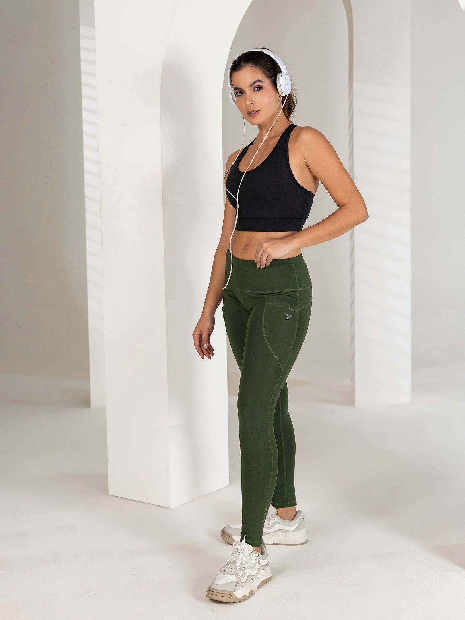 Buy Gym Tights For Women Online | Comfort & Style | Tittli (B. Green)