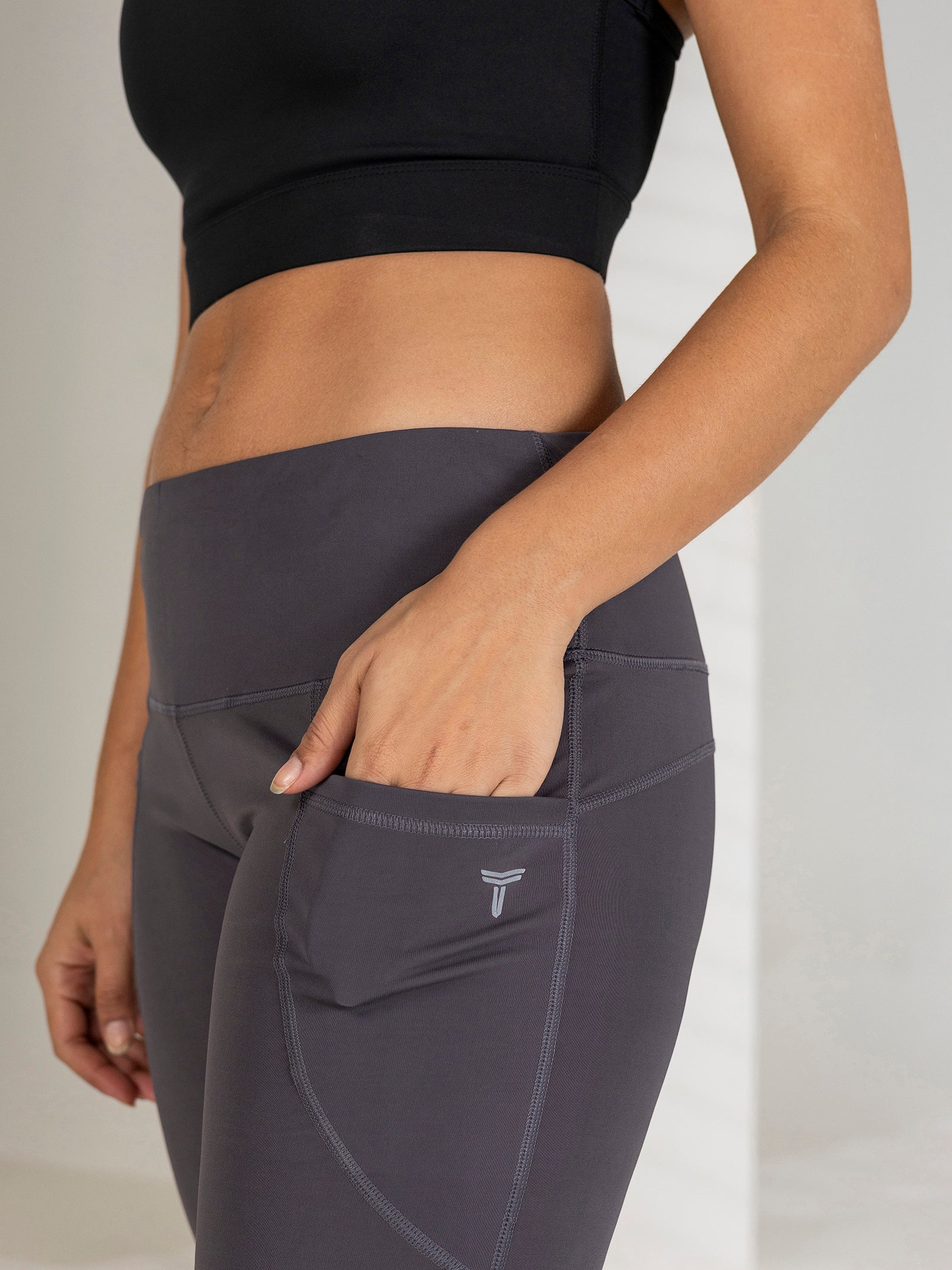 Buy Gym Tights For Women Online | Comfort & Style | Tittli (D. Grey)