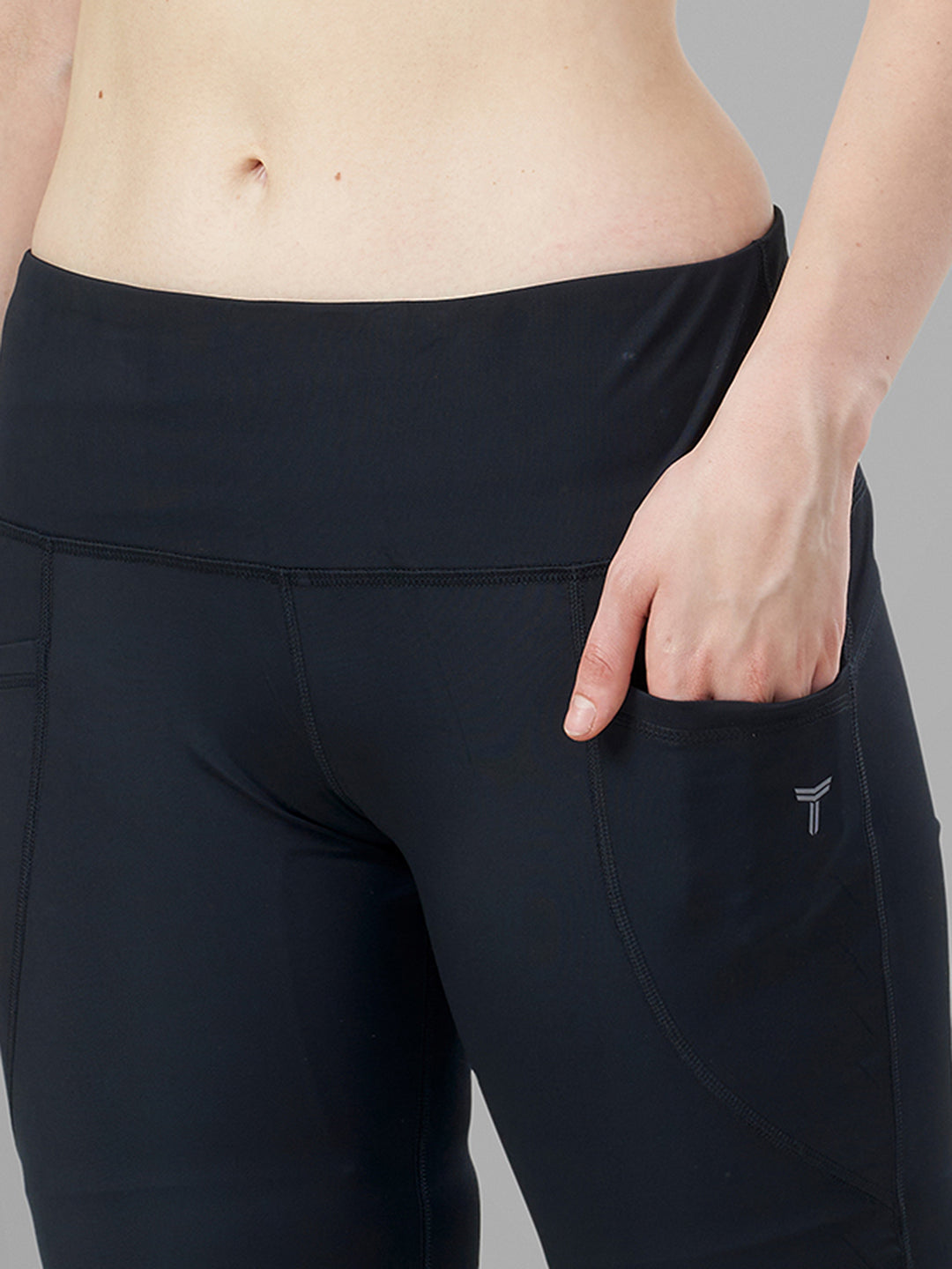 Black Gym Tights for Women Online closer look