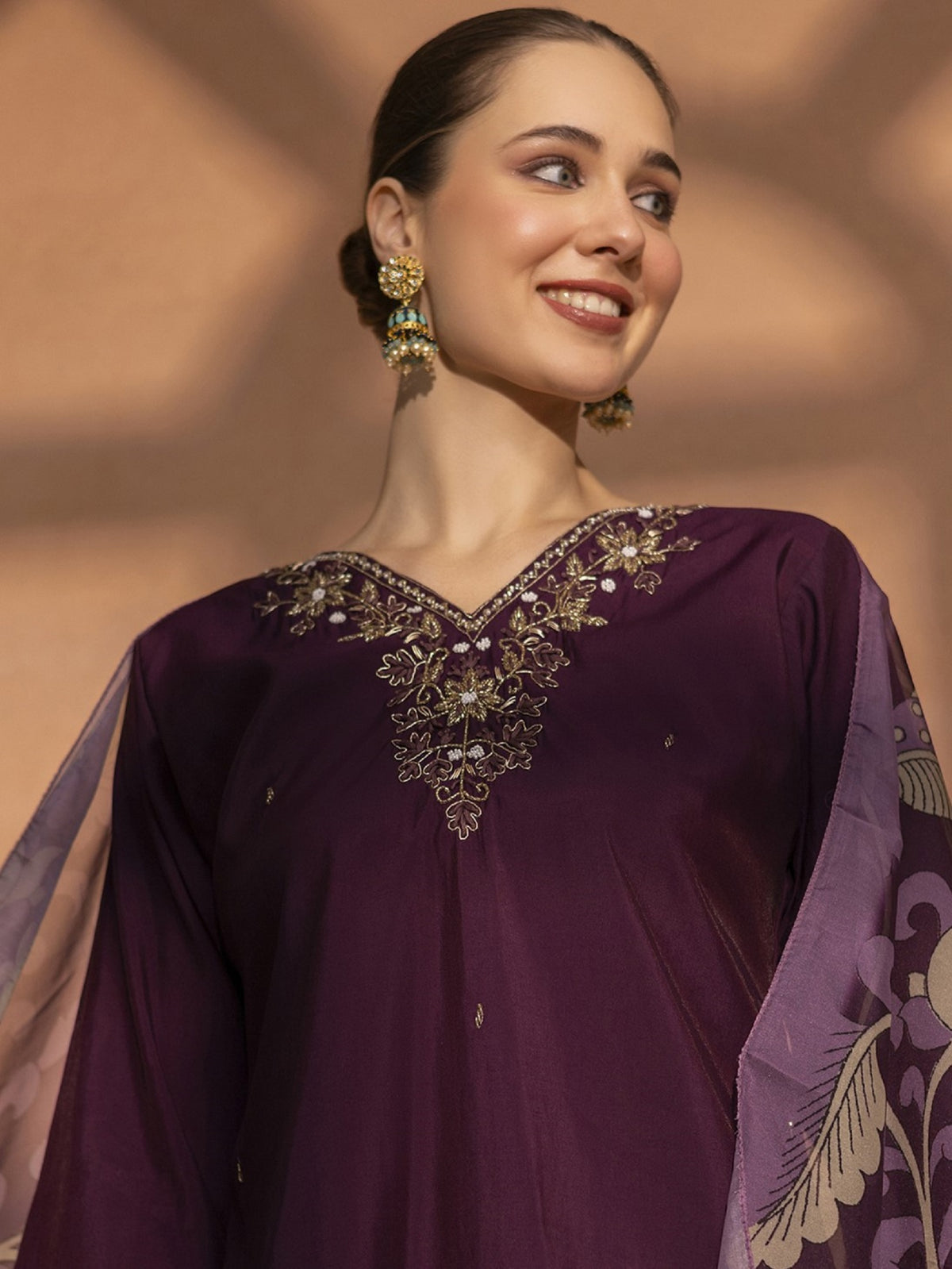 TITTLI Women Handwork Embroidered V-Neck Roman Silk Kurta Set with Digital Print Dupatta(Wine)