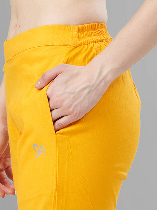 Buy Casual Pants for Women in Mango close look