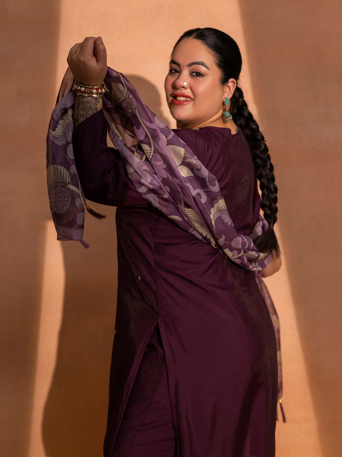 TITTLI Plus Size Women Handwork Embroidered V-Neck Roman Silk Kurta Set with Digital Print Dupatta(Wine)