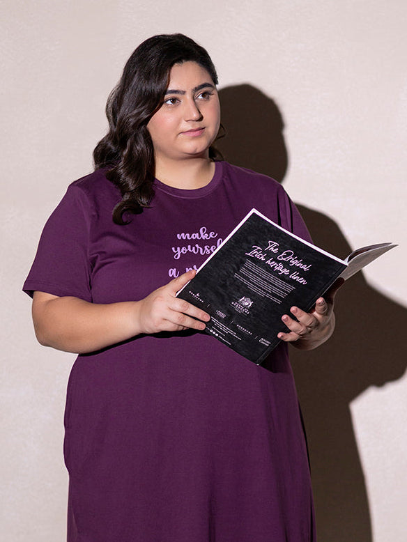 Women's Plus Size Knee Length T-Shirt