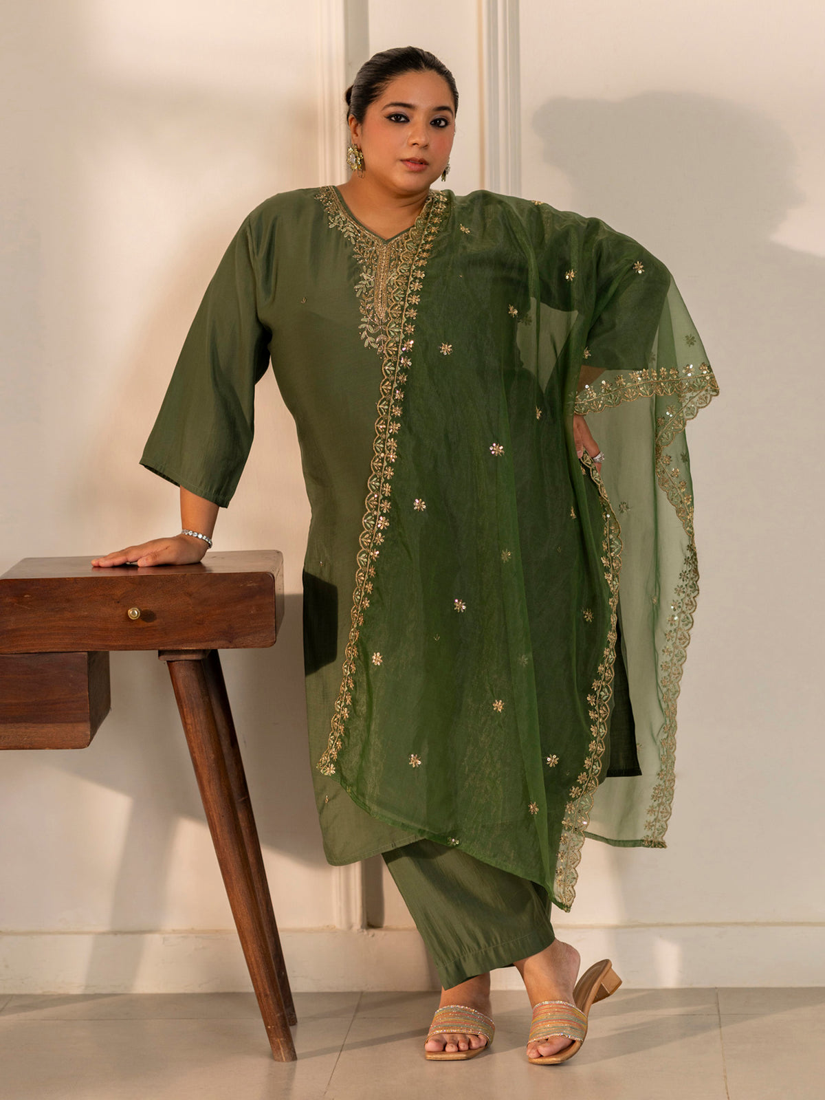 TITTLI Plus Size Women Handwork Embroidered V-Neck Roman Silk Kurta Set with Georgette Cutwork Dupatta (Olive)