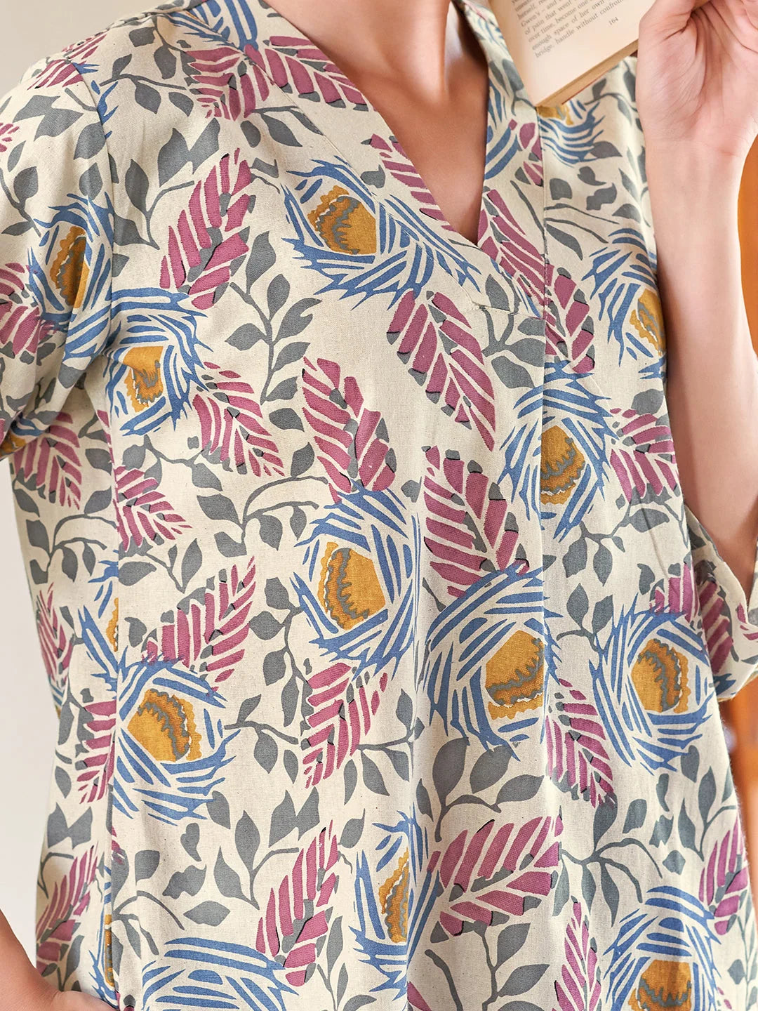 Blue Cotton V neck Co ord set closer look 