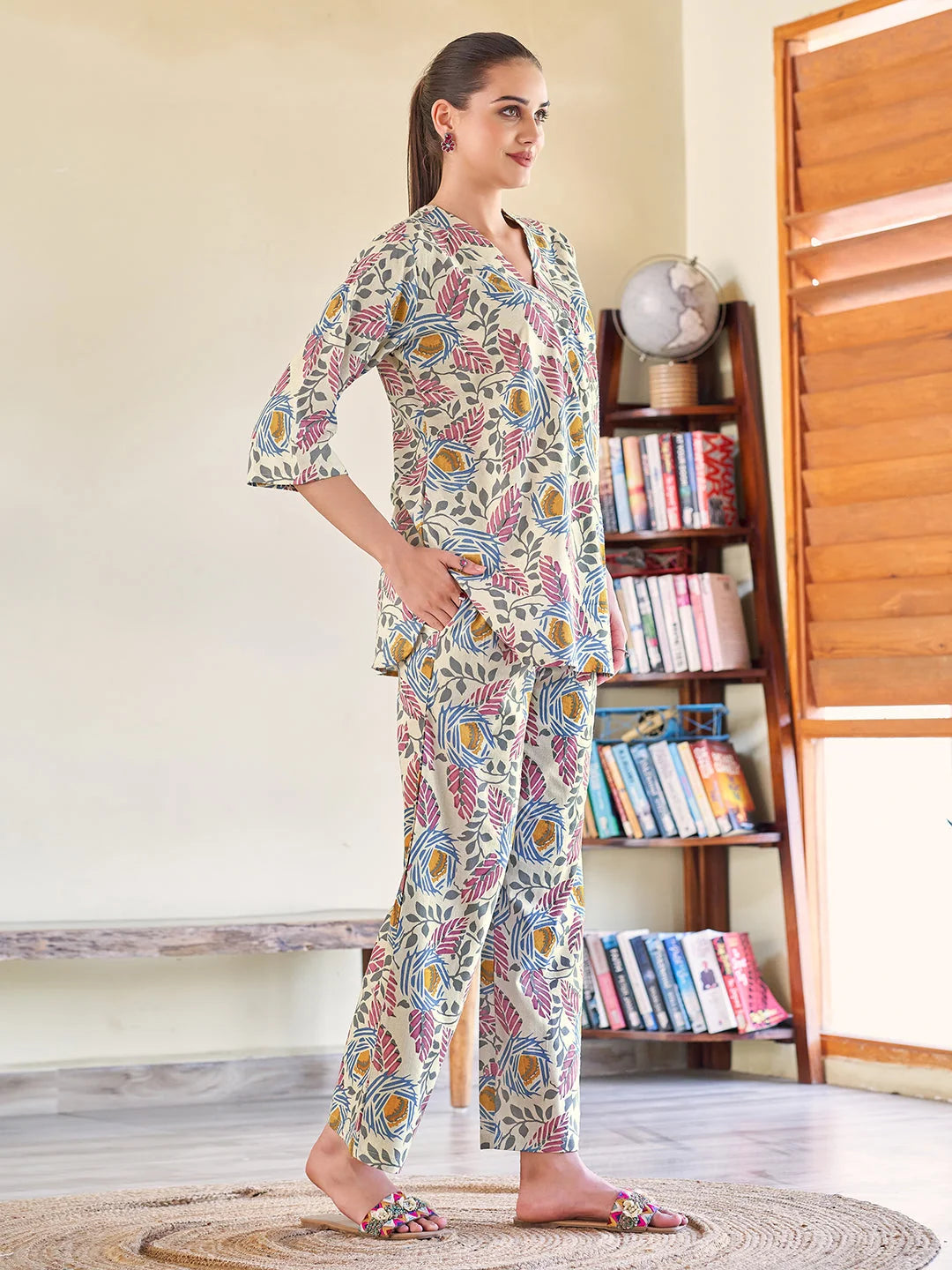 Blue Cotton V neck Co ord set side view 