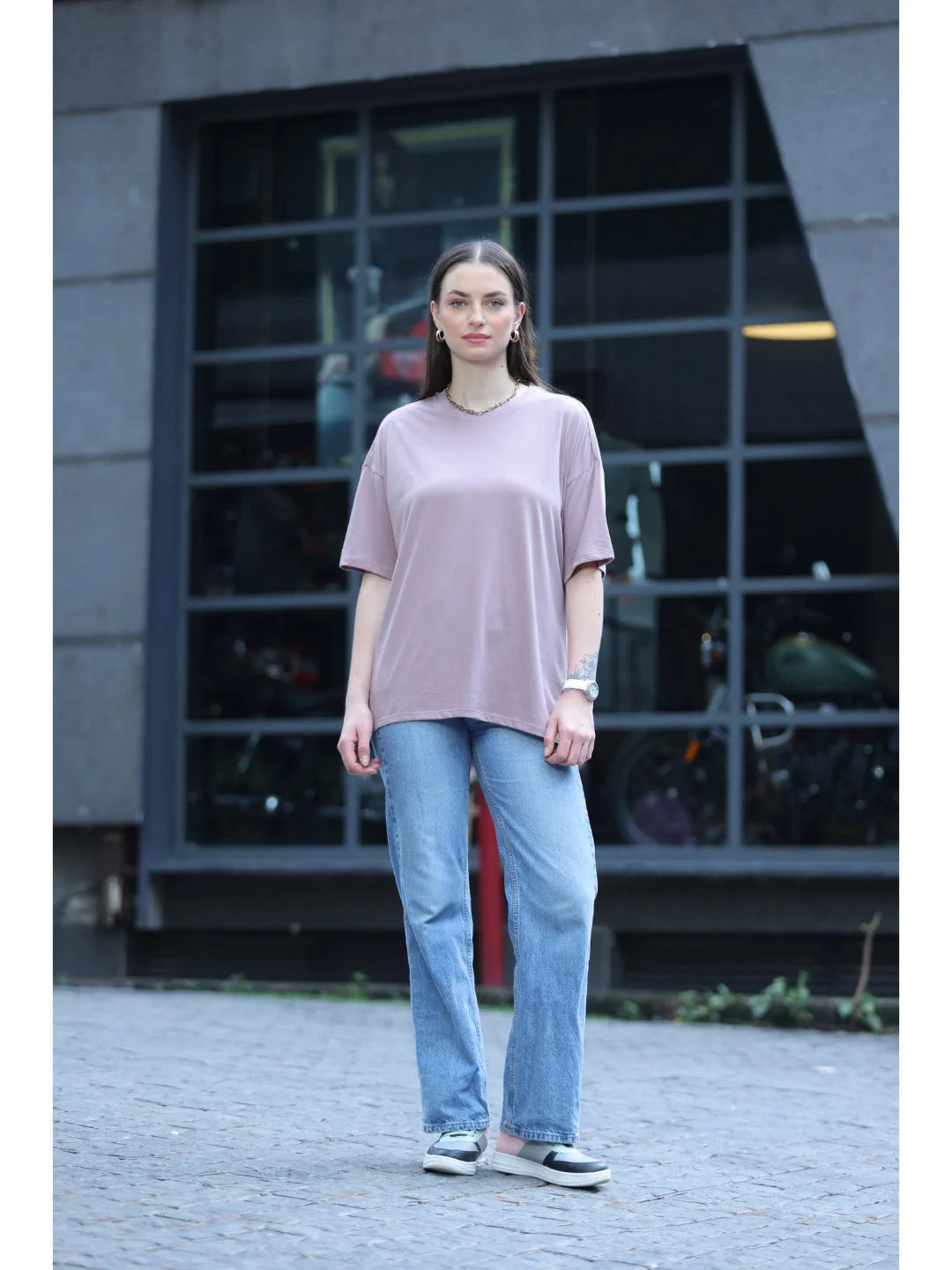 Bronze Trendy oversized t shirt for women outfit 