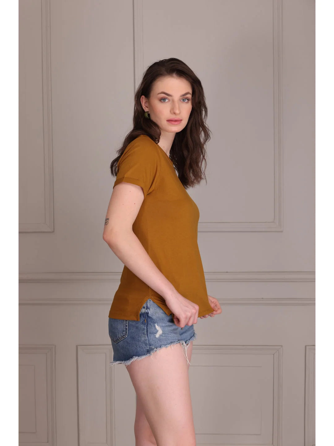 D. Skin plain t shirts for women Side view 