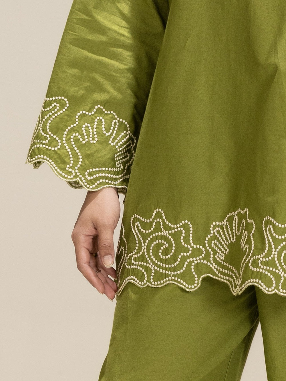 TITTLI Mehndi Green Colour Embroidered Tunic & Trouser Co-Ord Set For Women